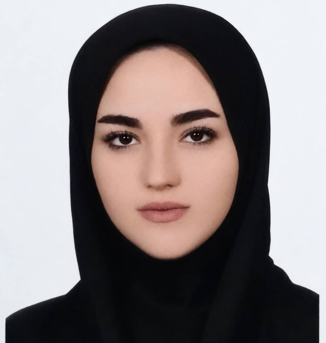 ثمین  شقاقی 