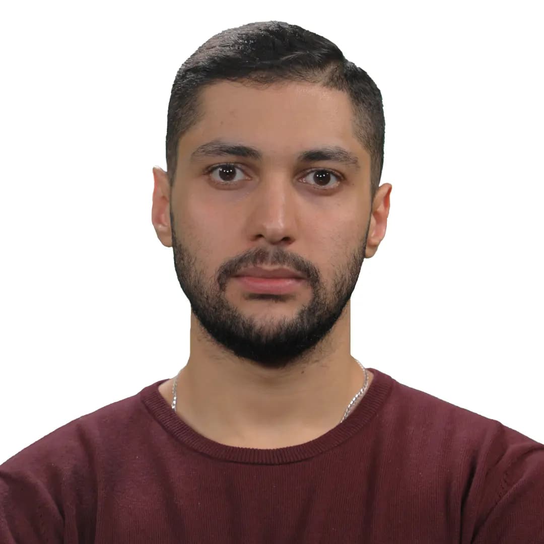 علیرضا آقاخانی