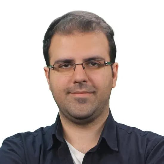  مدرس آکادمی همراه سینا رضانواز